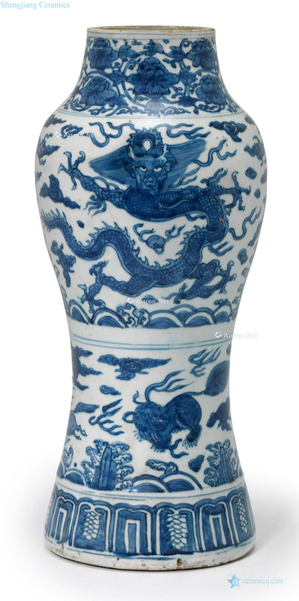 Ming jiajing Blue and white dragon playing pearl grain bottle