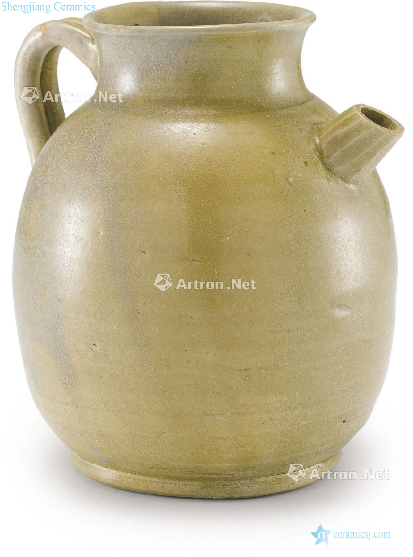 The five dynasties to the northern song dynasty The kiln green glaze ewer