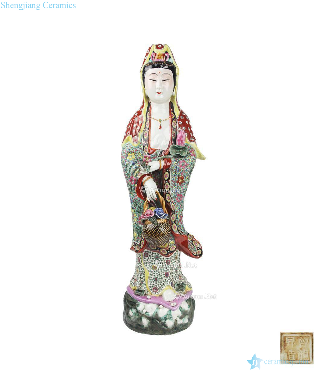 In the qing dynasty with light pastel guan Yin