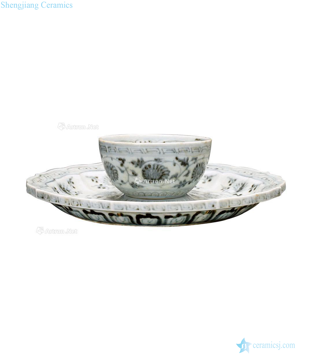In the Ming dynasty Blue and white tie up floral cup group