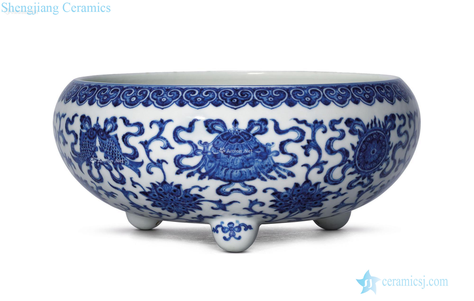 Qing jiaqing Blue and white tie up branch eight auspicious lotus grain furnace with three legs