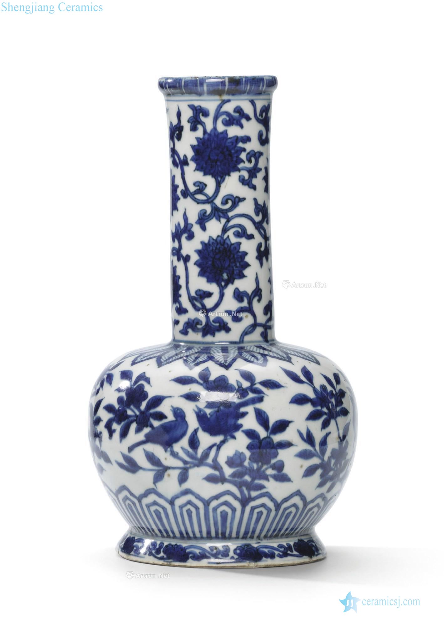 Ming wanli Blue and white flowers and birds lotus flower grain to the flask