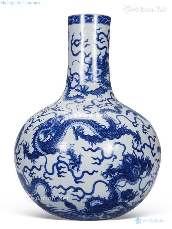 The late qing dynasty Blue and white YunLongWen tree