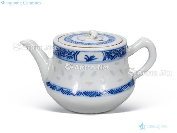 Qing dynasty blue and white rice pattern the teapot