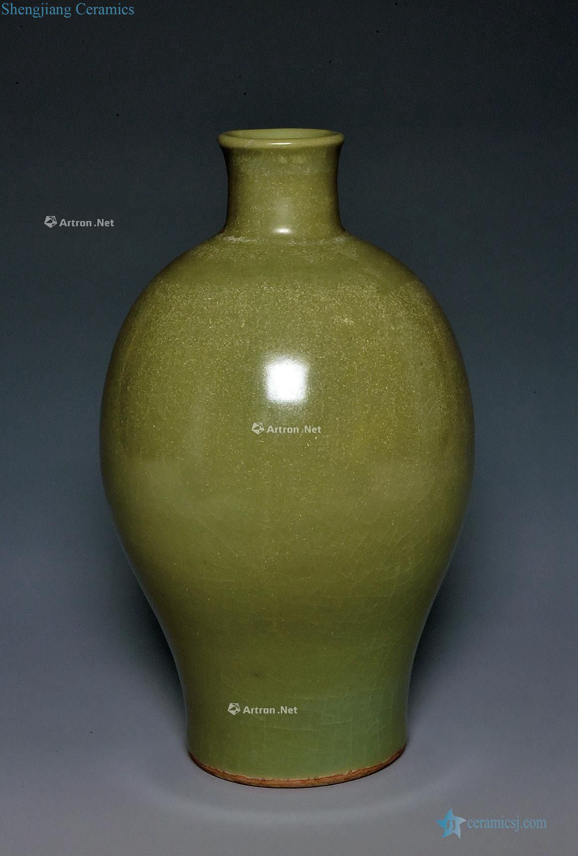 Song/yuan Longquan celadon glaze plum bottle