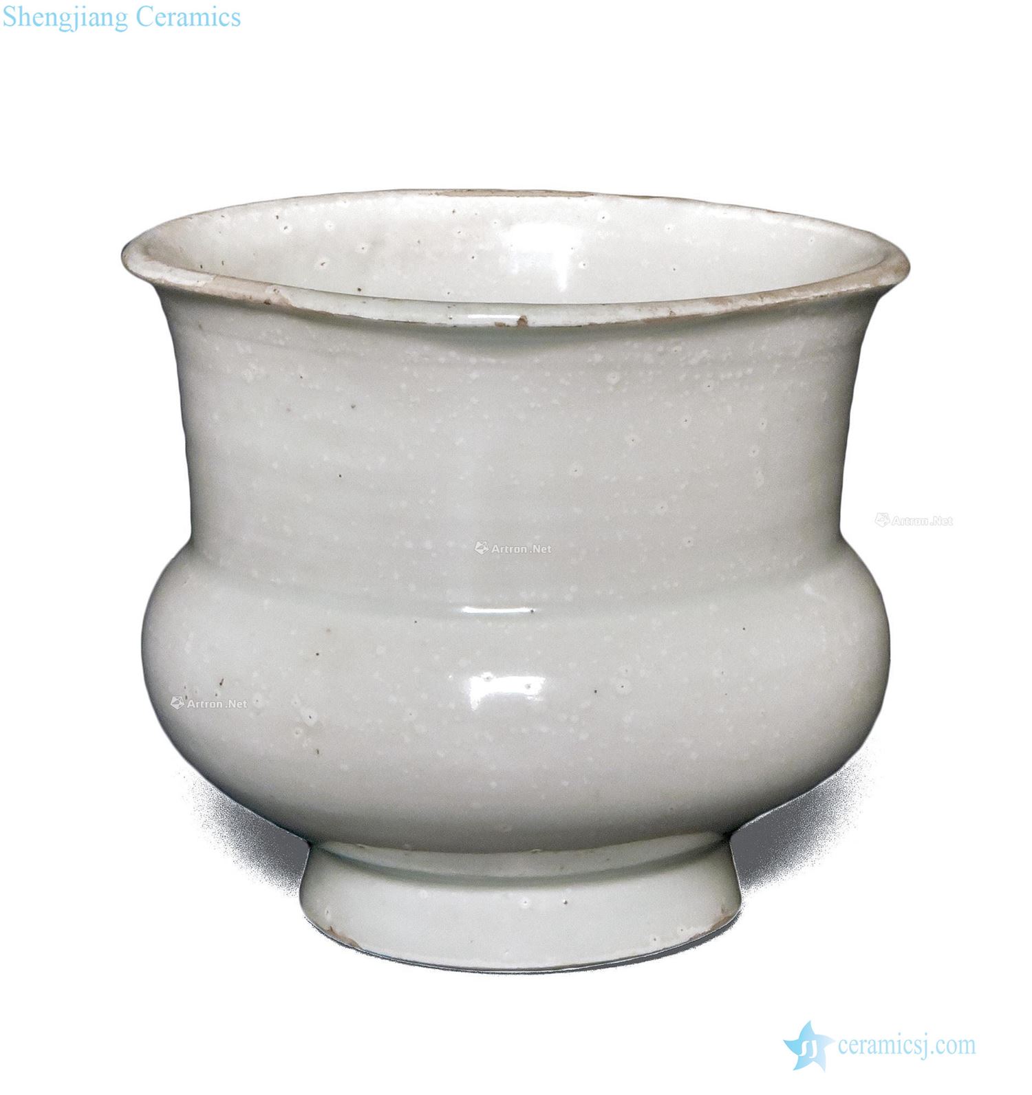 The southern song dynasty Left kiln green white glaze slag bucket