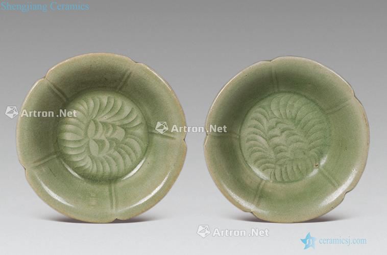 Song green glaze porcelain mouth plate (a)