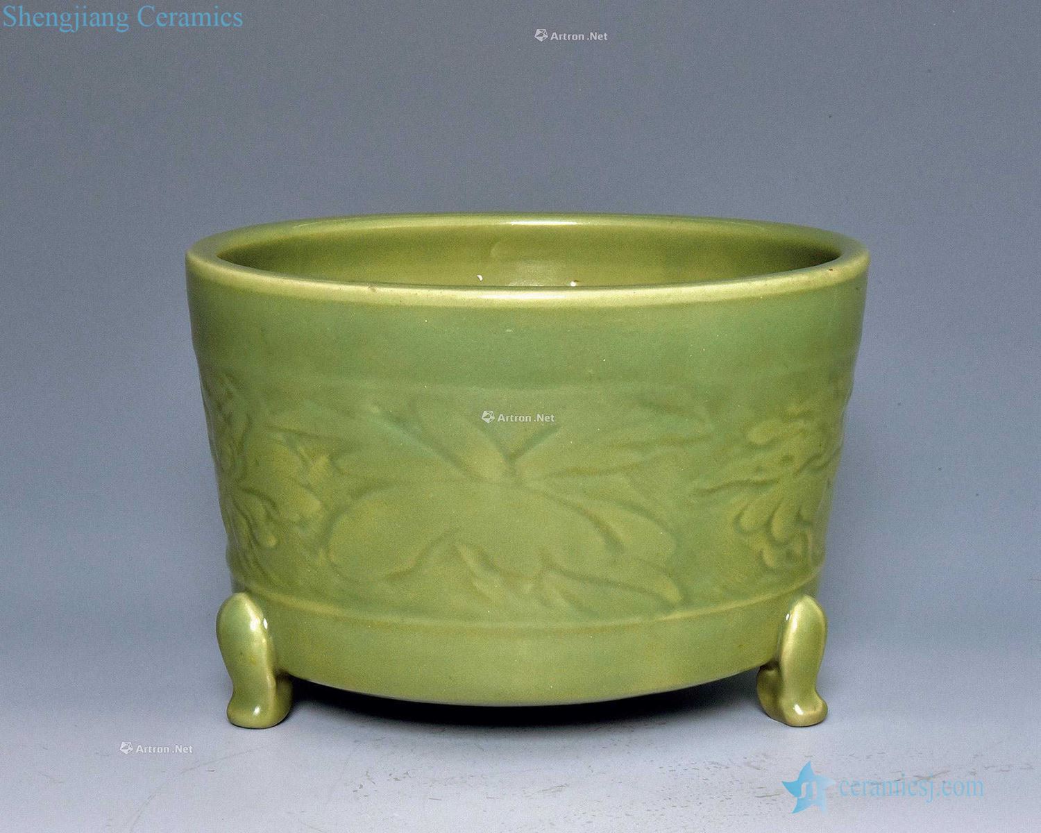 Yuan/Ming Longquan celadon glaze hand-cut zun type basin