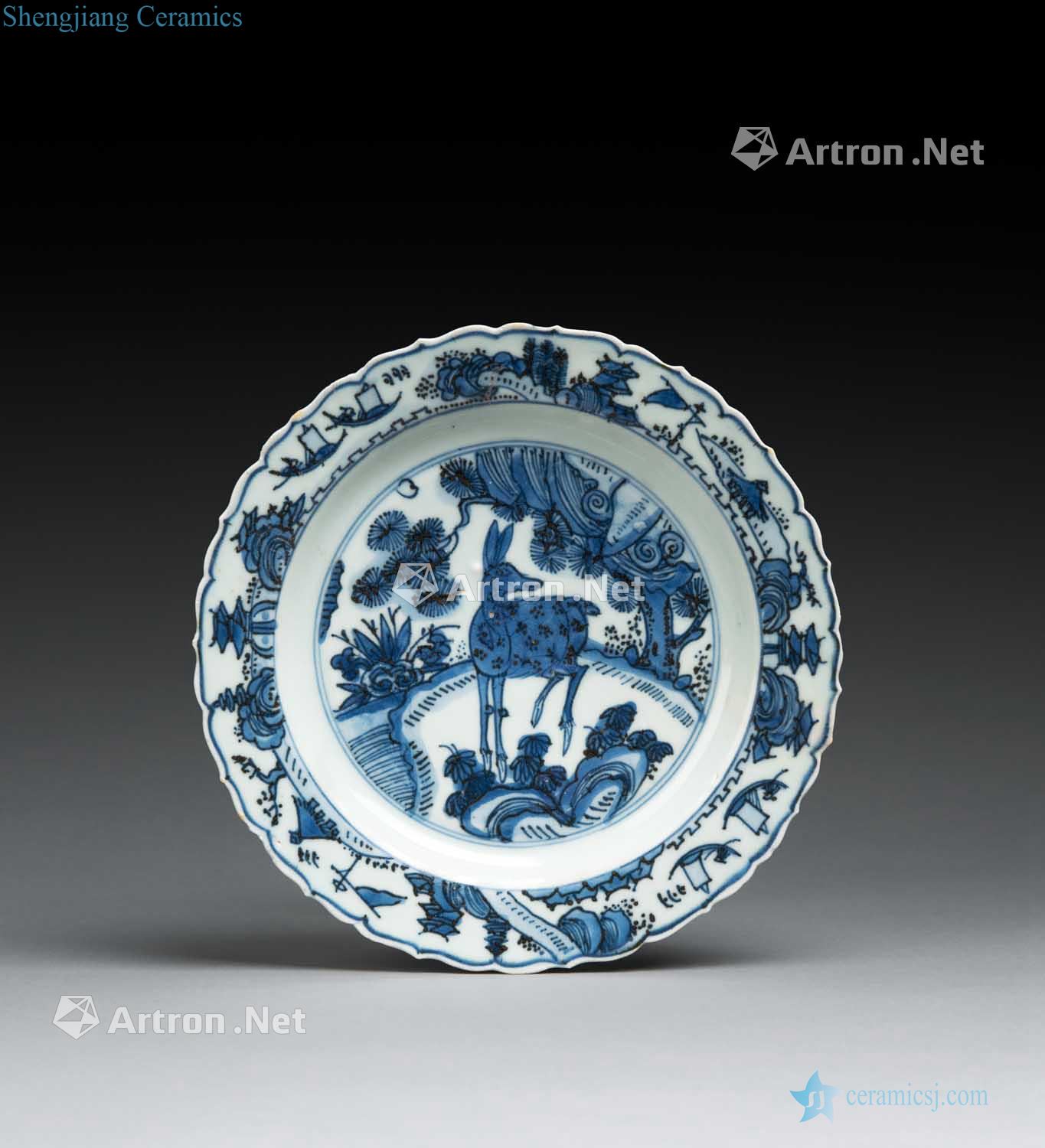 Ming wanli Blue and white flower mouth tray