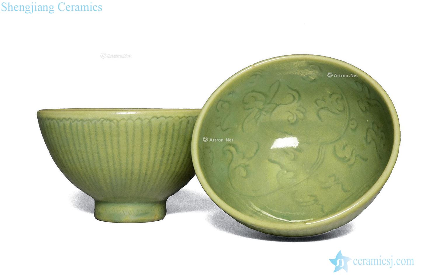 Yuan/Ming Longquan celadon green glaze hand-cut bowl (a)