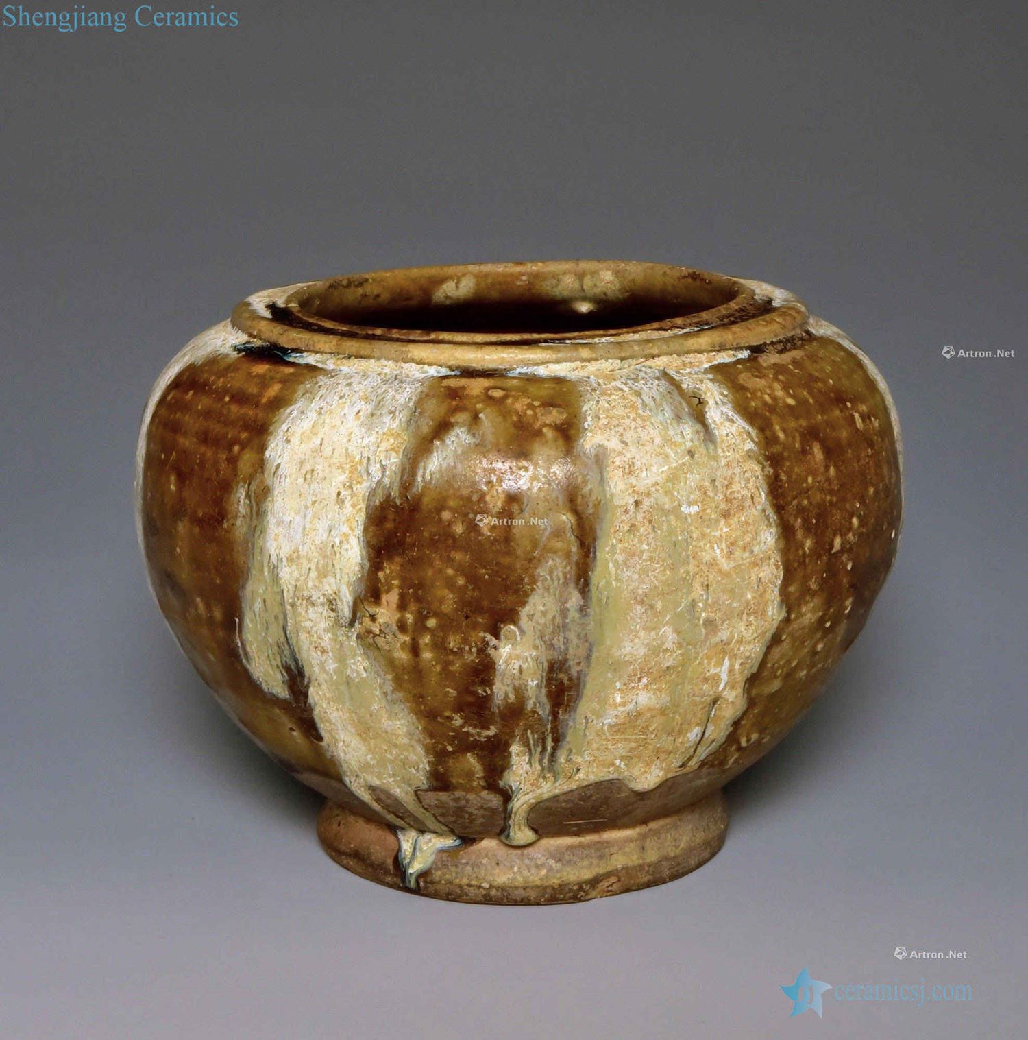 The tang dynasty LuShan flower pot