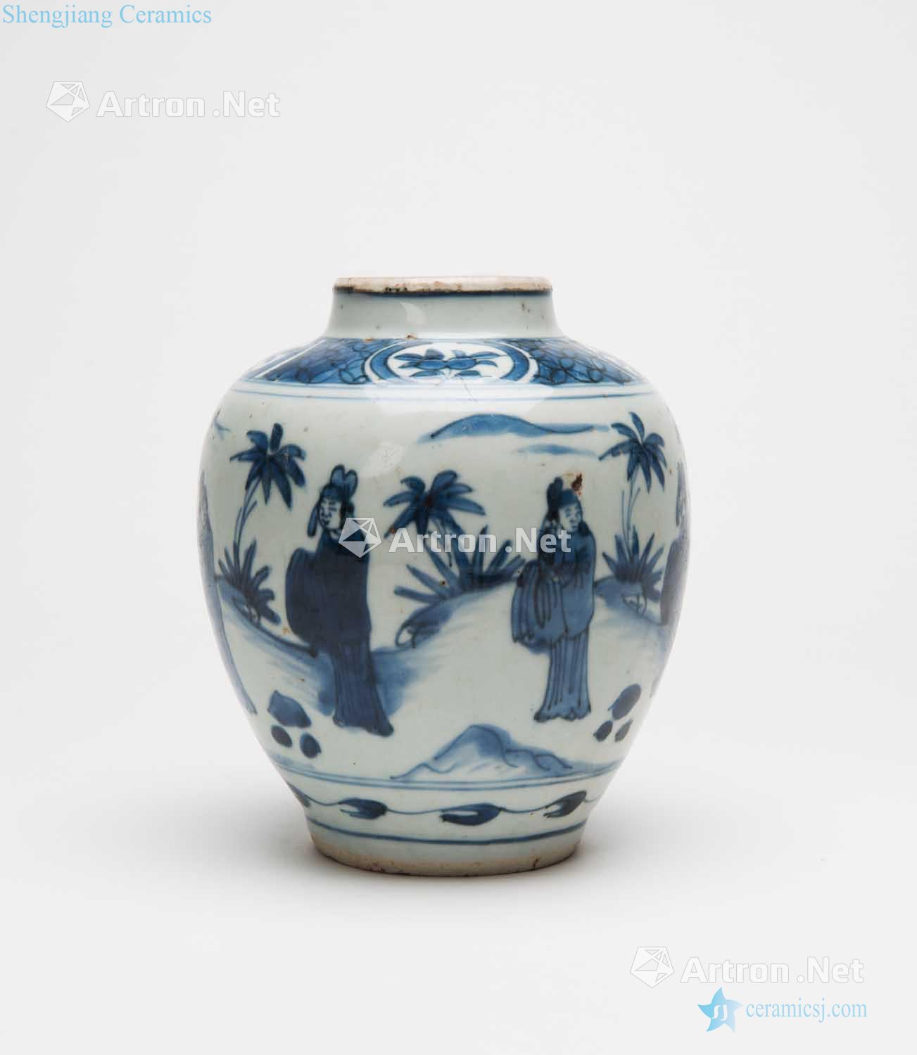 Late Ming dynasty in the 17th century Blue and white pot