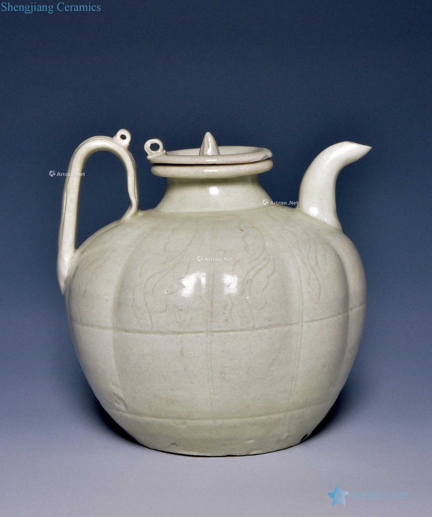 The five dynasties - northern song dynasty Green white glazed carved ewer