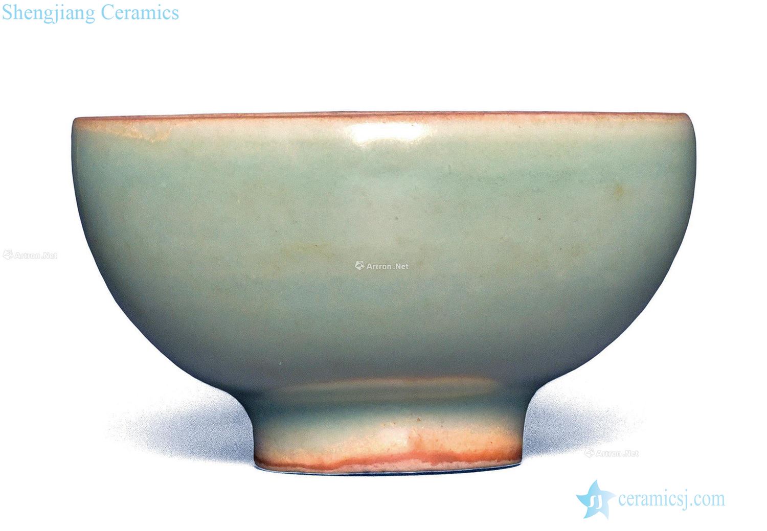 The southern song dynasty Longquan celadon glaze small lamp