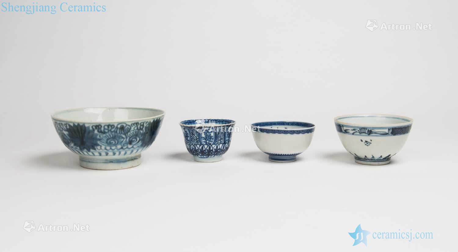 Qing in the eighteenth century Blue and white light dish and three bowls