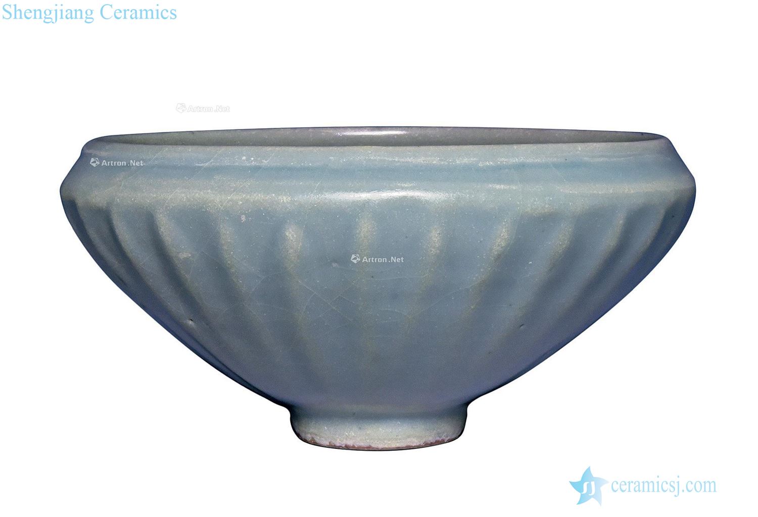 The southern song dynasty Longquan celadon powder blue glaze lotus-shaped bowl