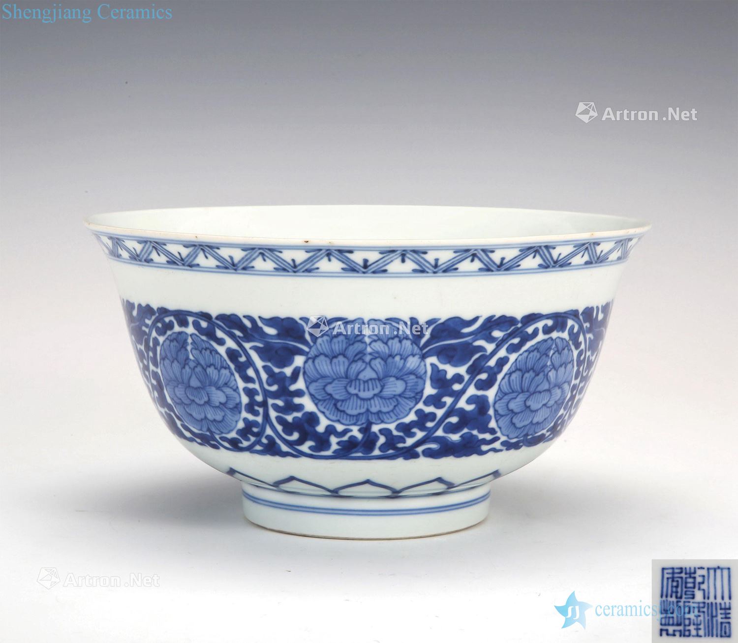 Qing qianlong Blue and white lotus flower green-splashed bowls