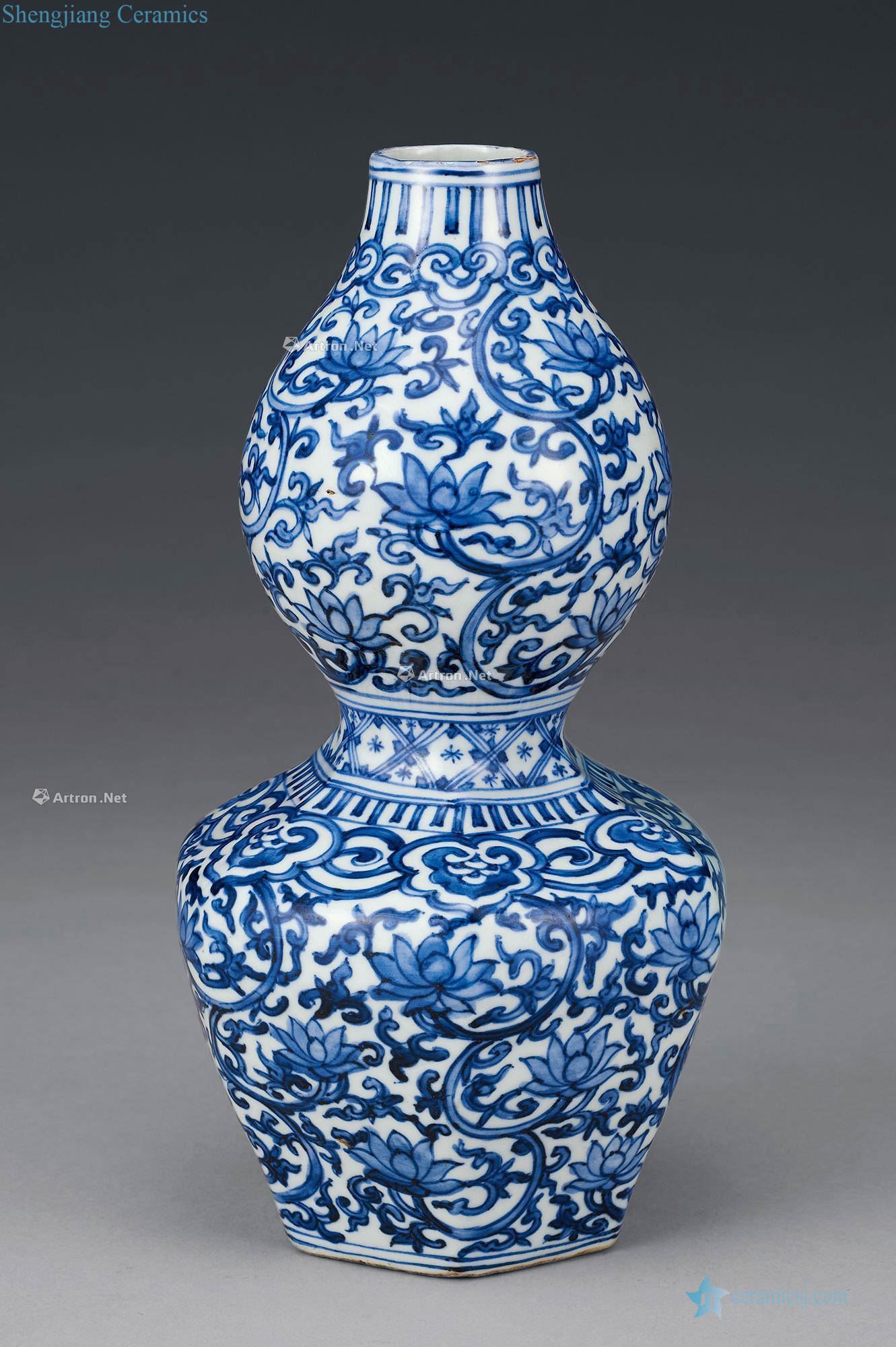 In the late Ming Blue and white lotus flower grain bottle gourd