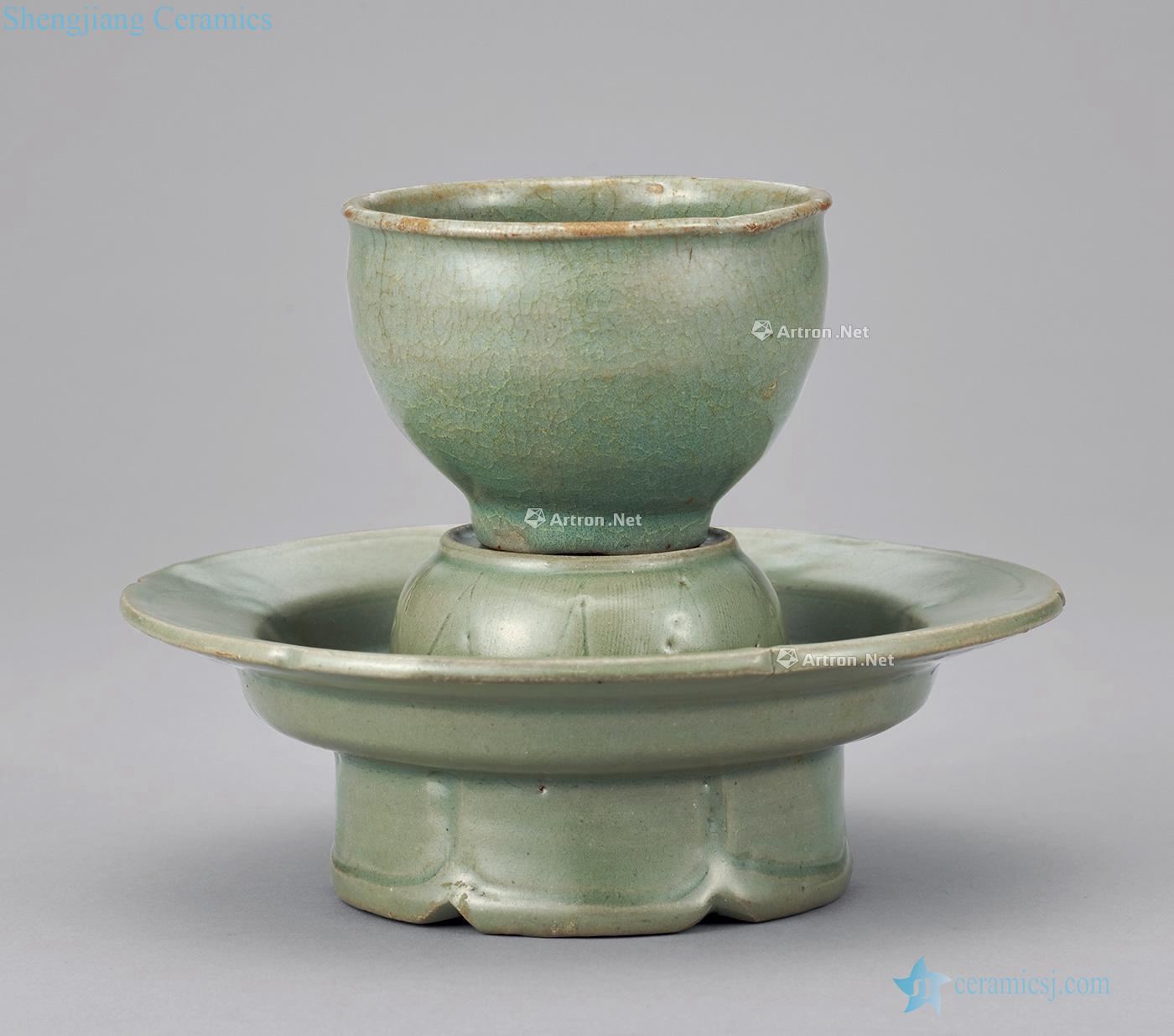 Yi dynasty celadon tea light Lamp holder