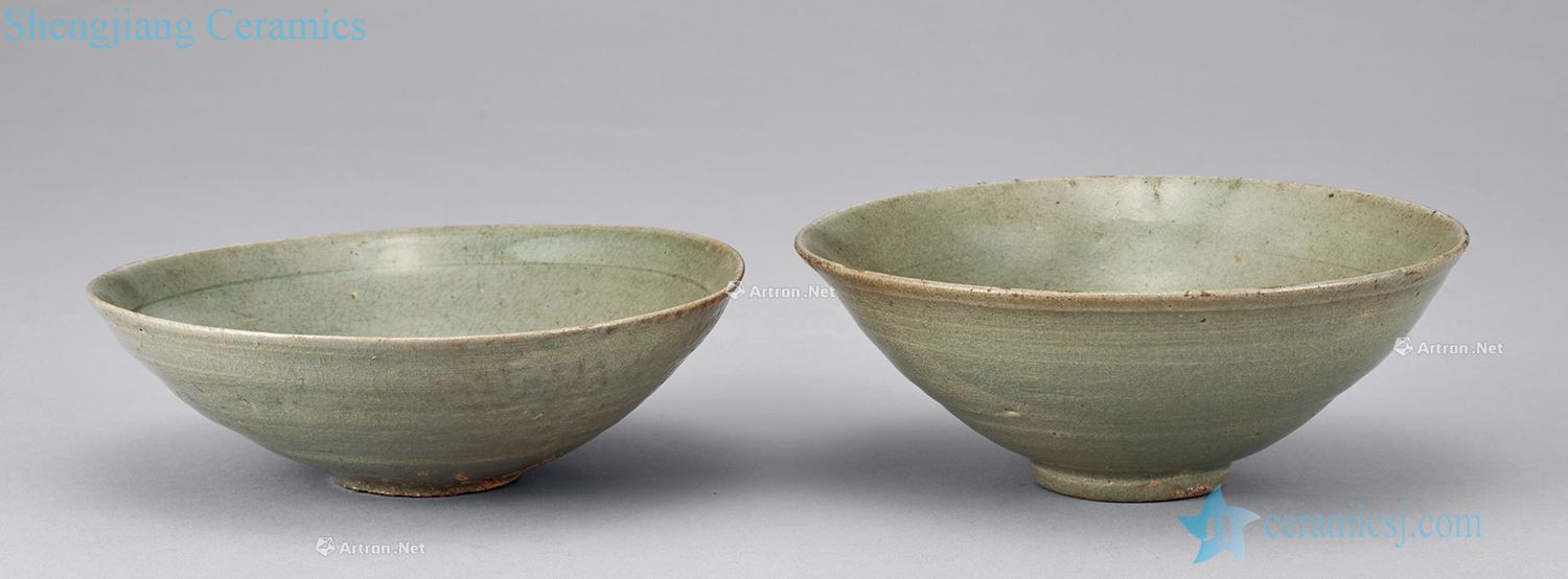 Yi dynasty celadon bowls of (a)