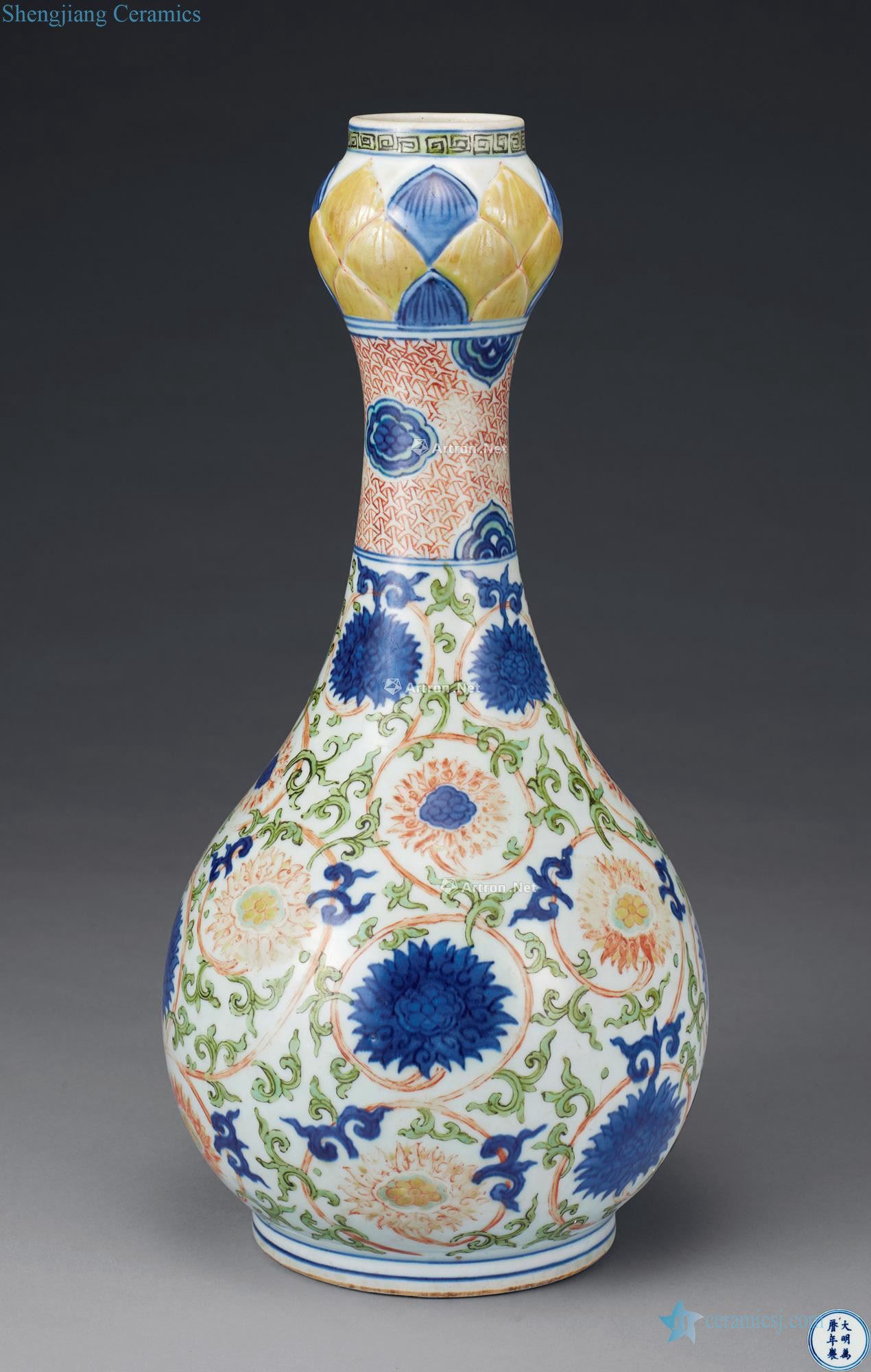Ming wanli Blue and white color lotus flower grain garlic bottle