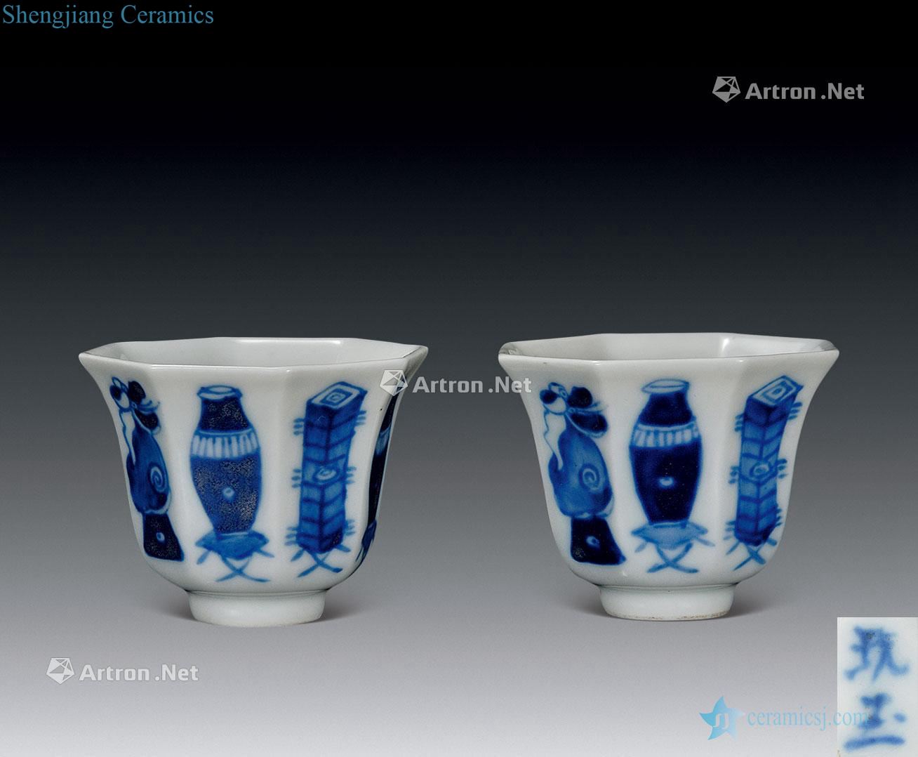 Thin body in qing dynasty blue-and-white eight arrises sweet grain cup (a)