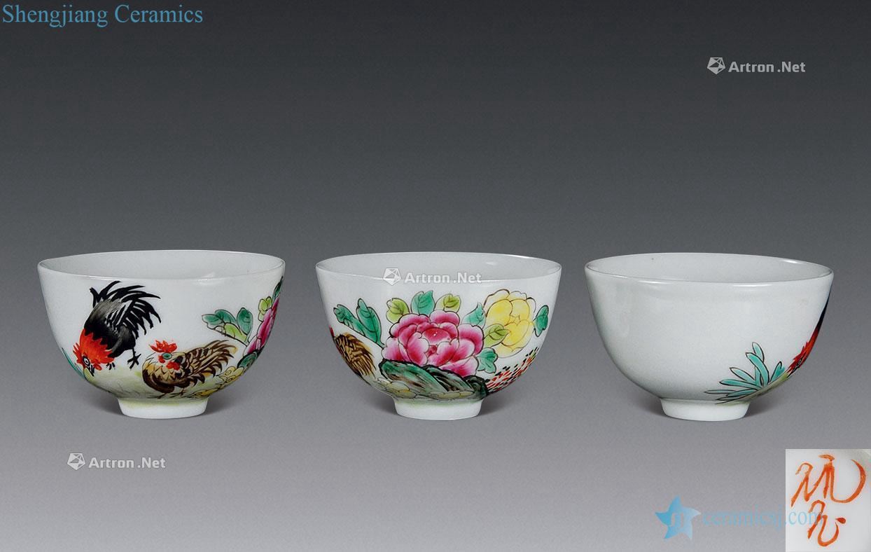 Thin foetus enamel in the qing dynasty peony rooster cup (3)