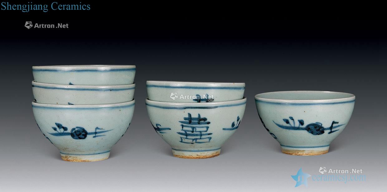 In the qing dynasty Blue and white flowers double cup (6)