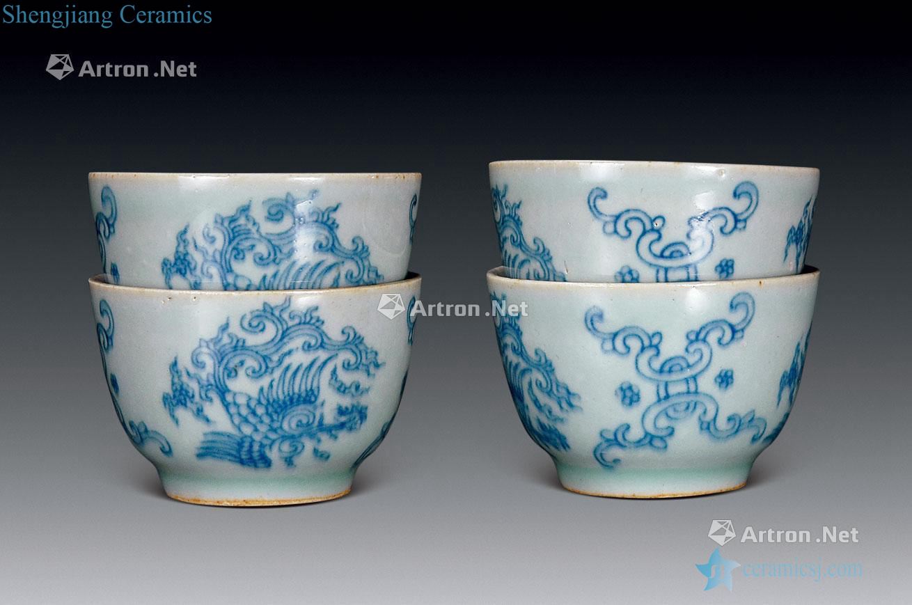 In the qing dynasty Blue and white chicken wear flowers (4)