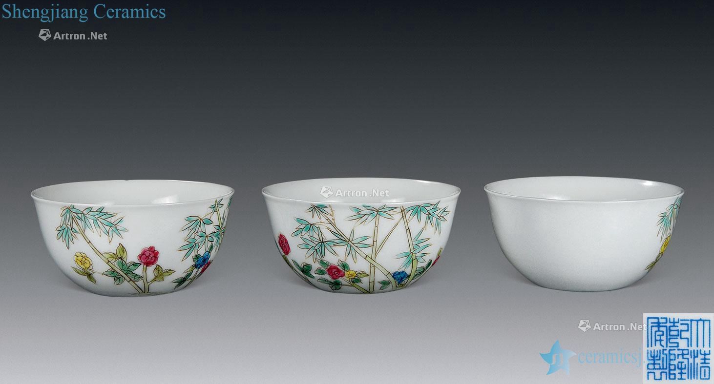 The thin foetus enamel in the qing dynasty bamboo peony figure cup (3)