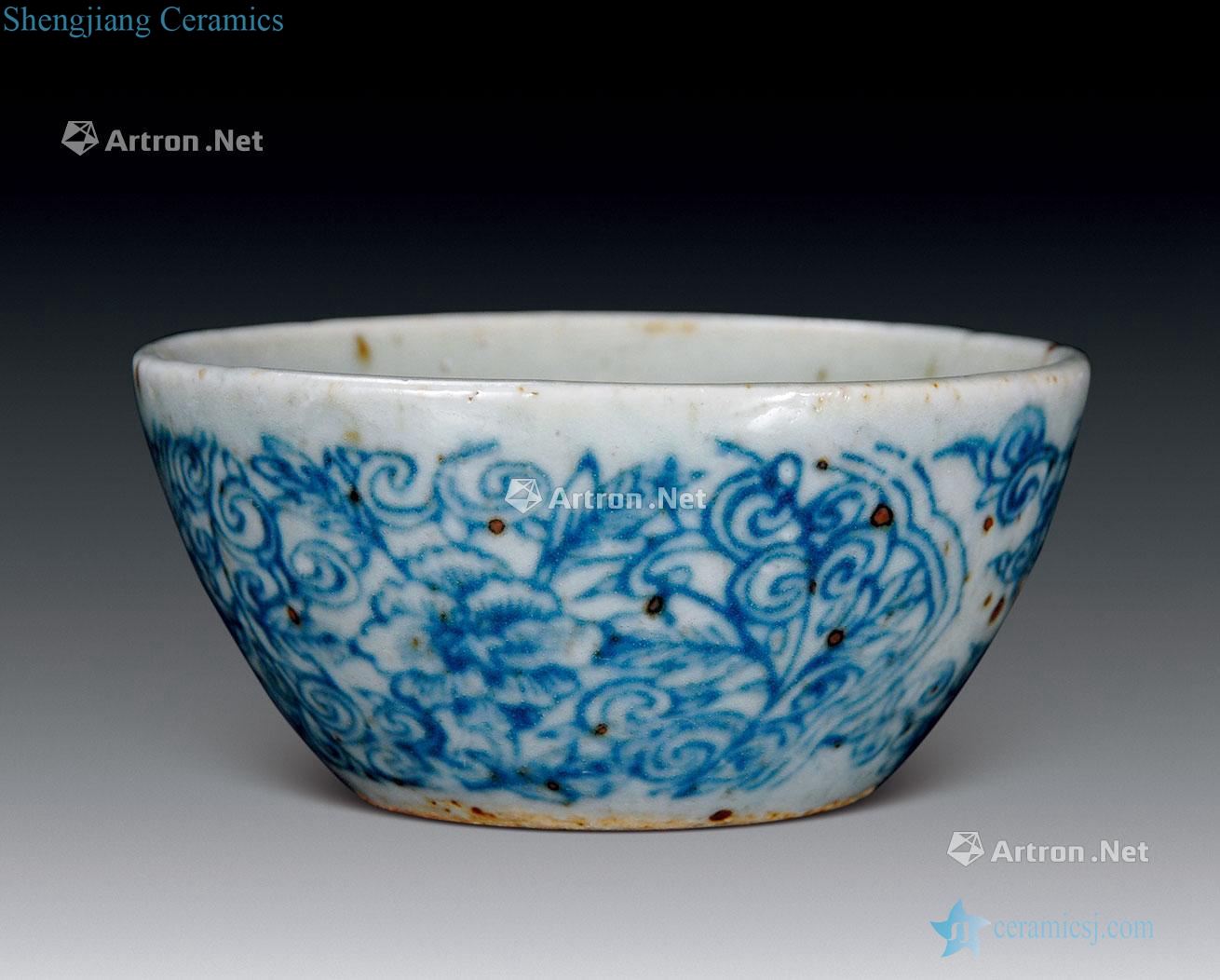 In the Ming dynasty Blue and white peony lines cup