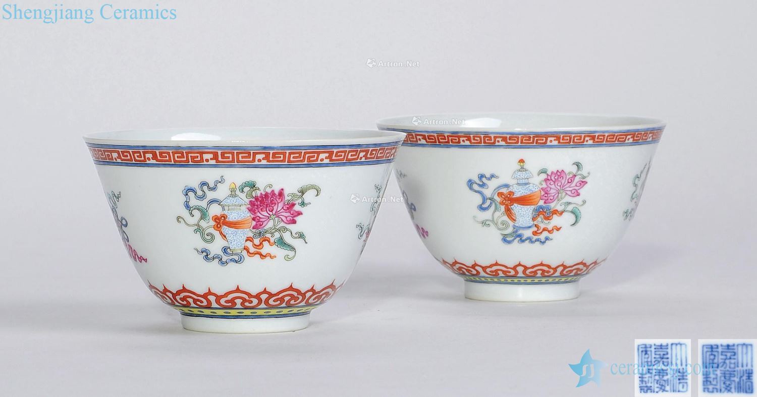 Qing jiaqing eight auspicious grain powder enamel bowl (a)