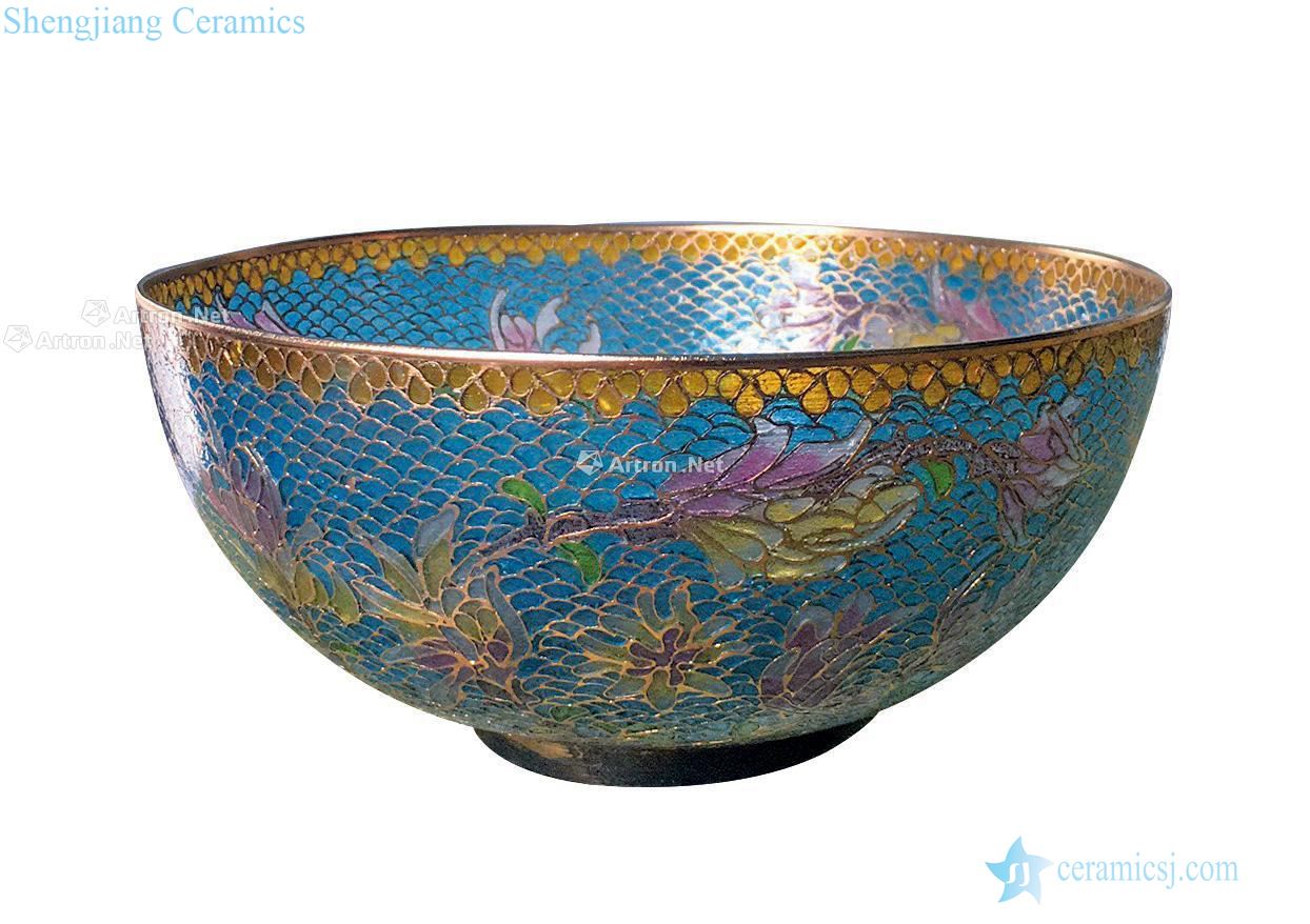 In the qing dynasty colorful bowl