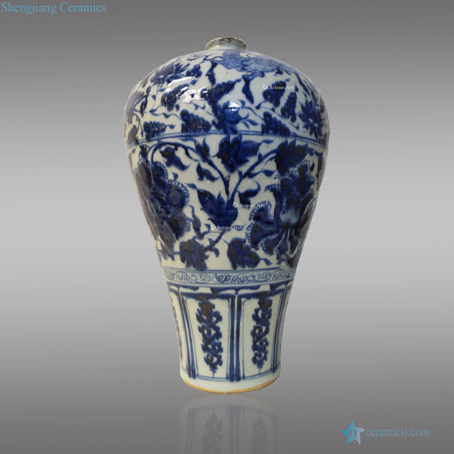 At the end of the yuan Ming Blue and white plum bottle