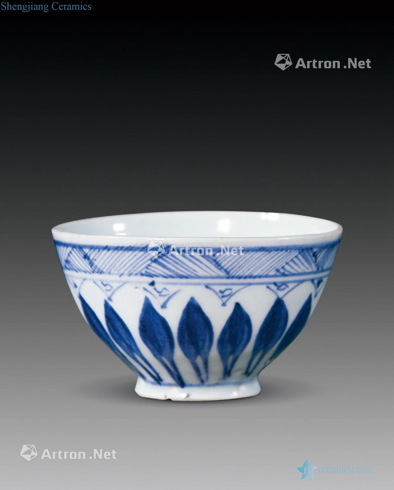 Ming Blue and white, heart-shaped bowl