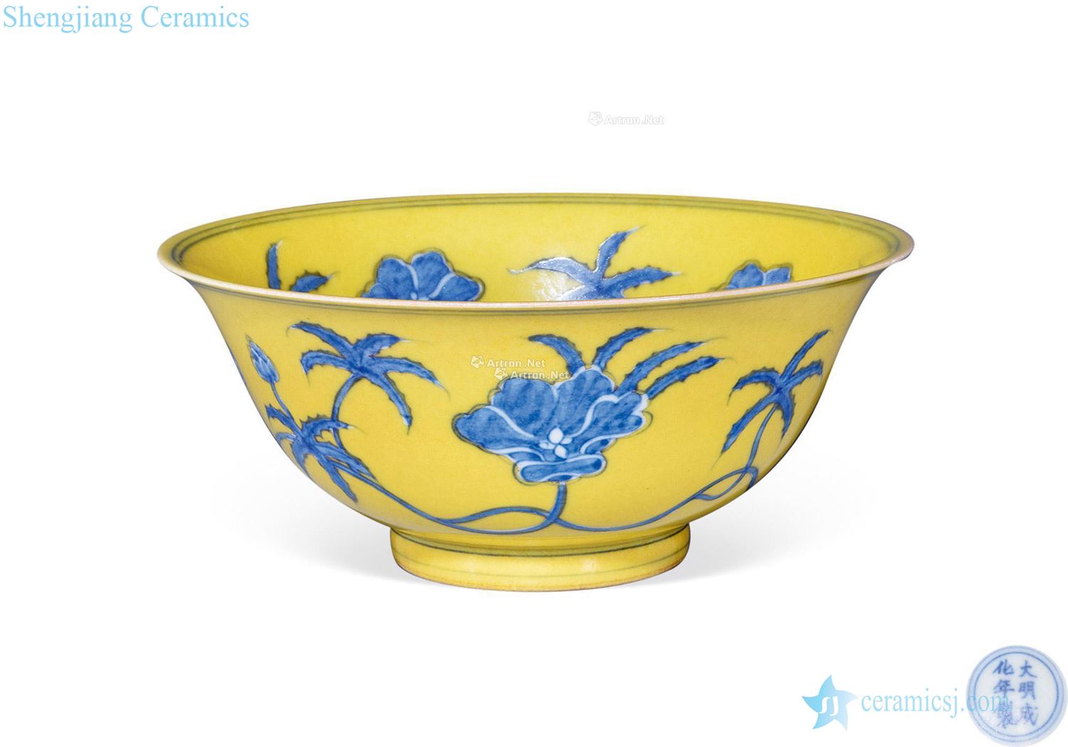 Ming Blue and white flowers green-splashed bowls bound branches yellow glaze