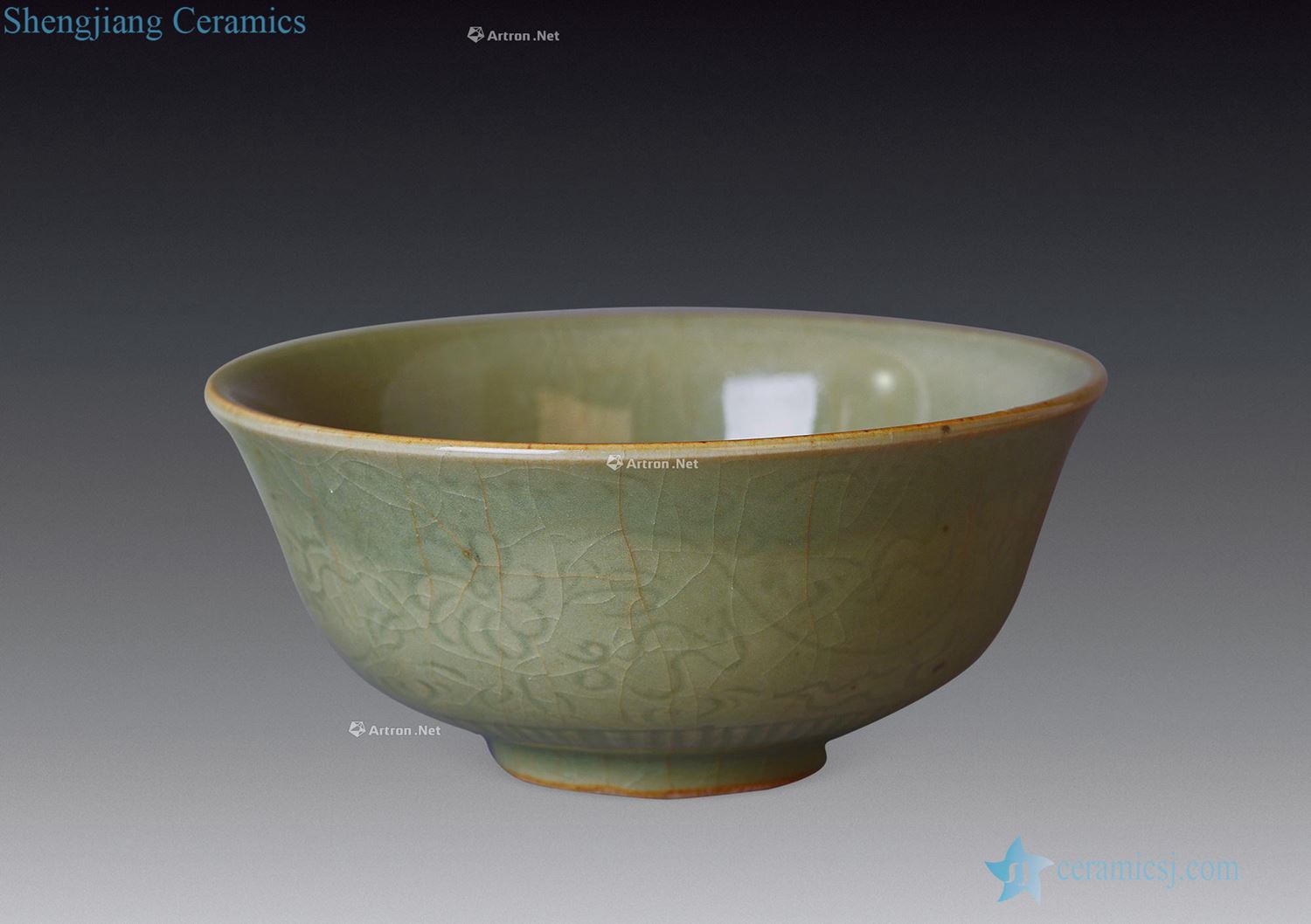 Ming or earlier Longquan celadon scratching large bowl