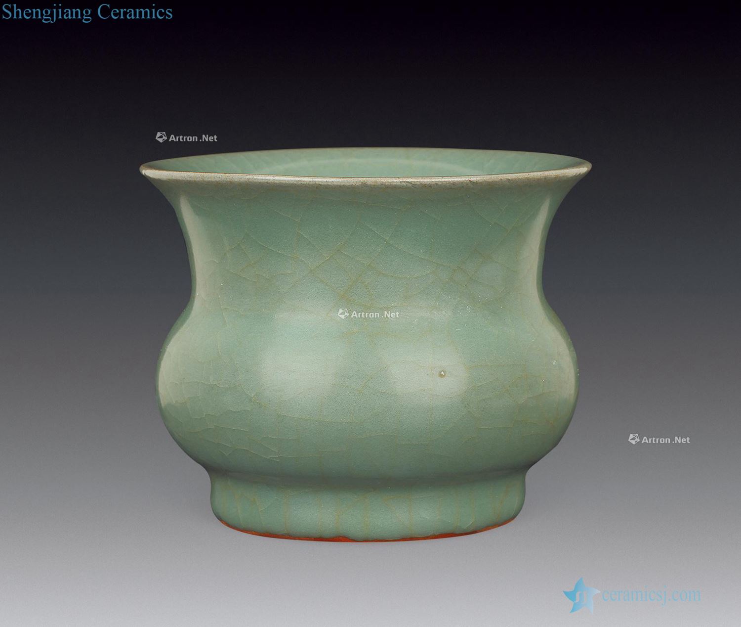 Ming Longquan celadon slag bucket
