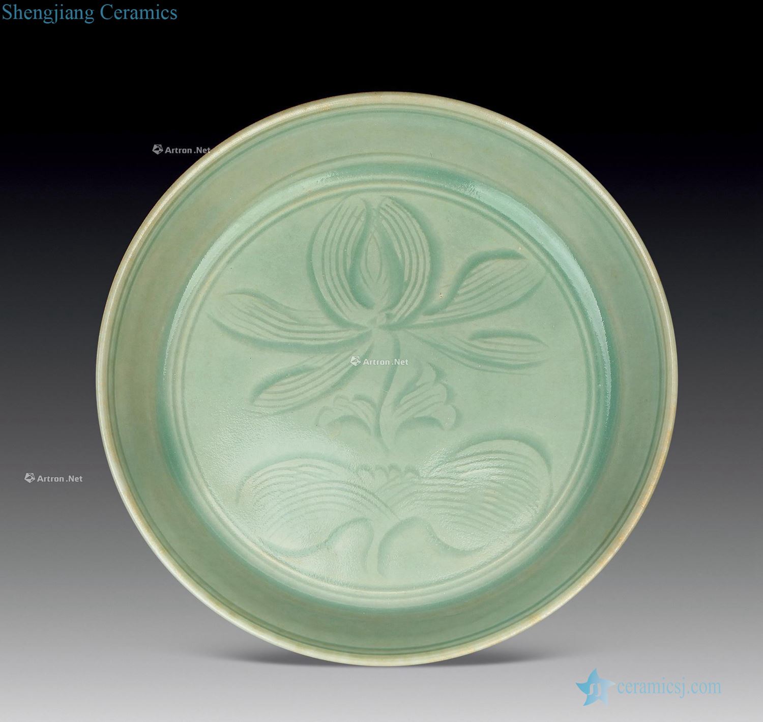 Ming or earlier Longquan celadon scratching plate