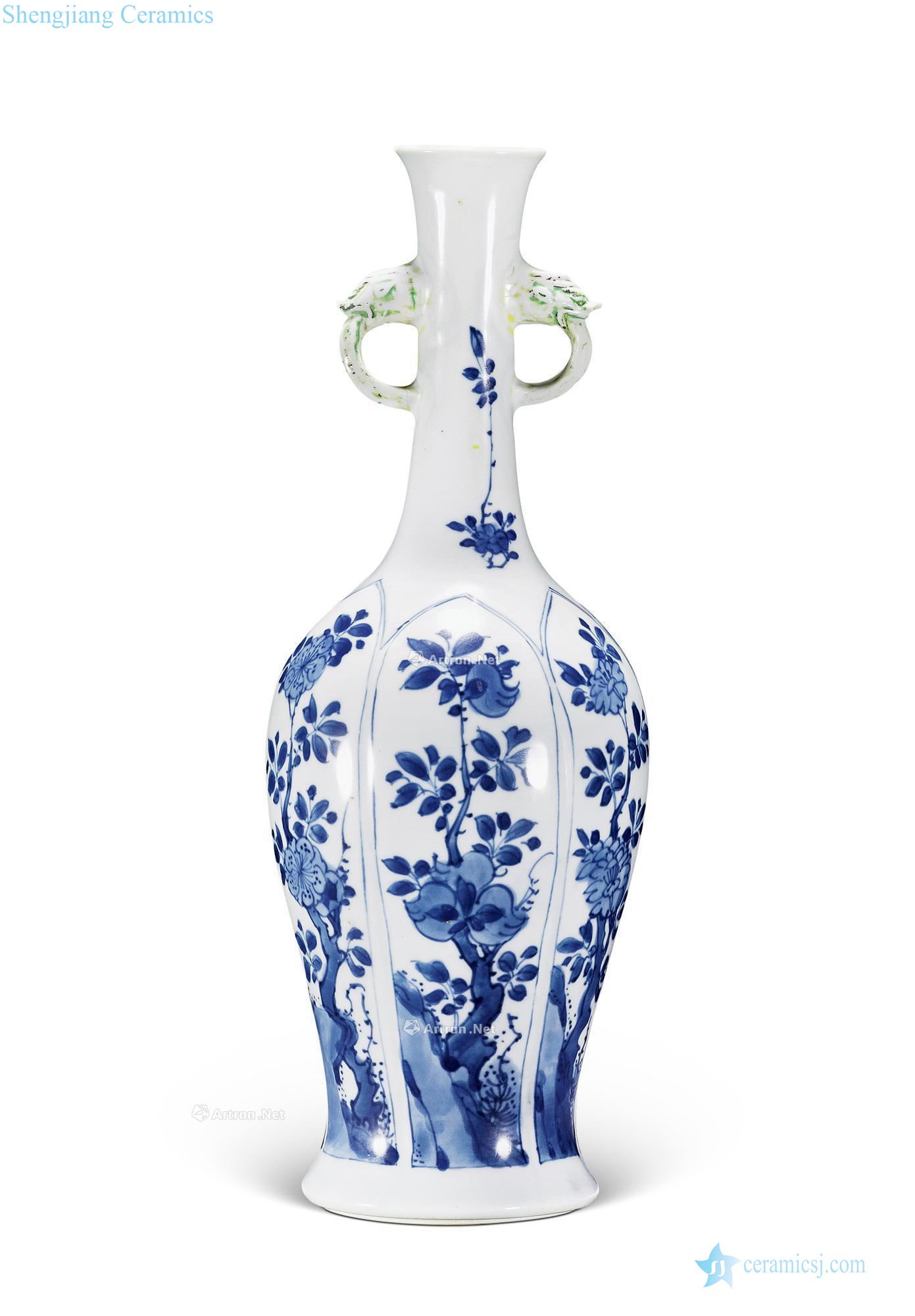 The qing emperor kangxi Blue and white ssangyong's ear the flask
