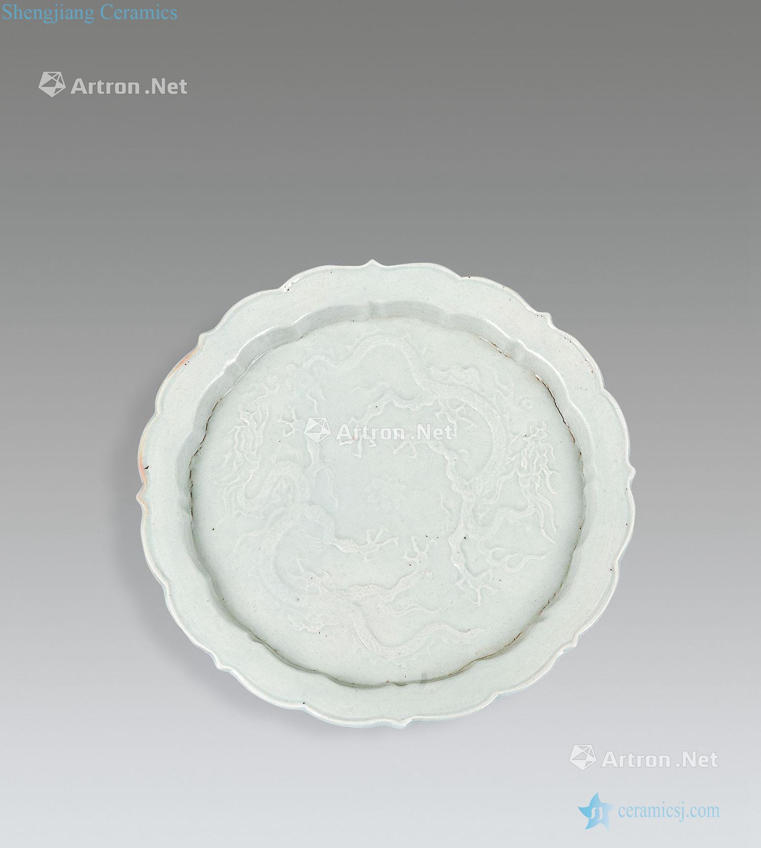 Ming White glazed dragon fold along the plate