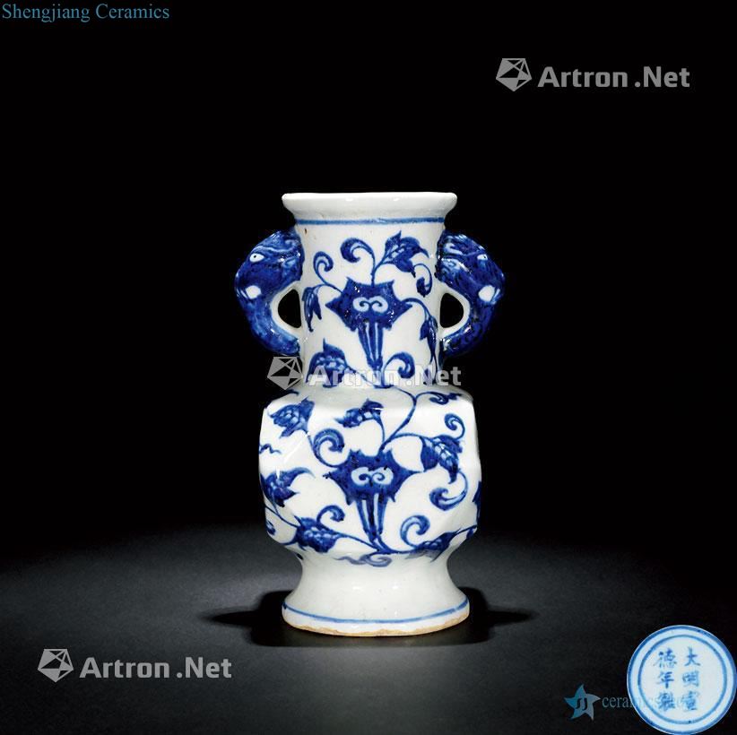 Ming Blue and white elephant Guo Angle of bottles