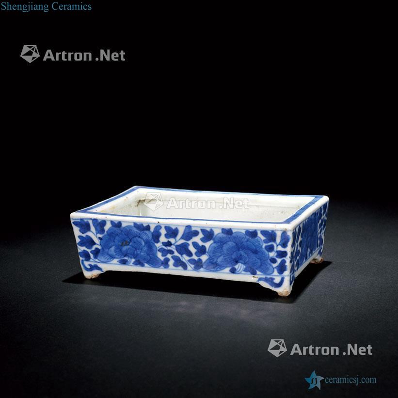 Qing daoguang Blue and white narcissus basin
