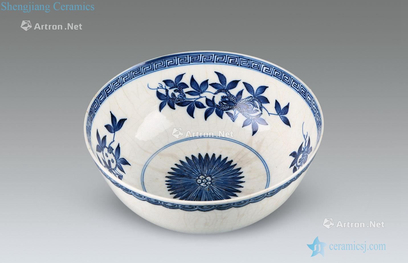 Qianlong blue-and-white sanduo green-splashed bowls