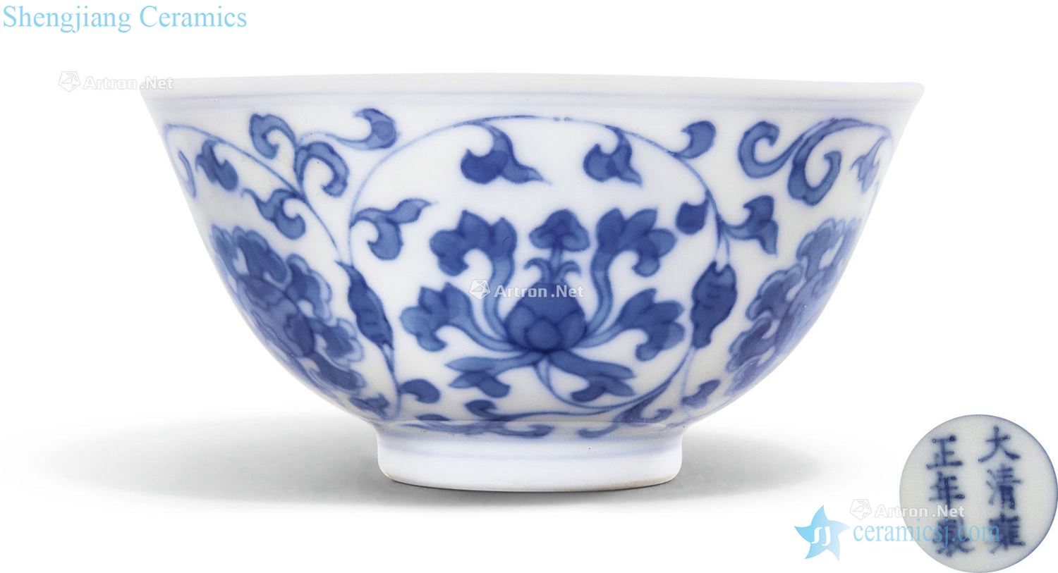 Qing yongzheng Blue and white lotus flower grain cup
