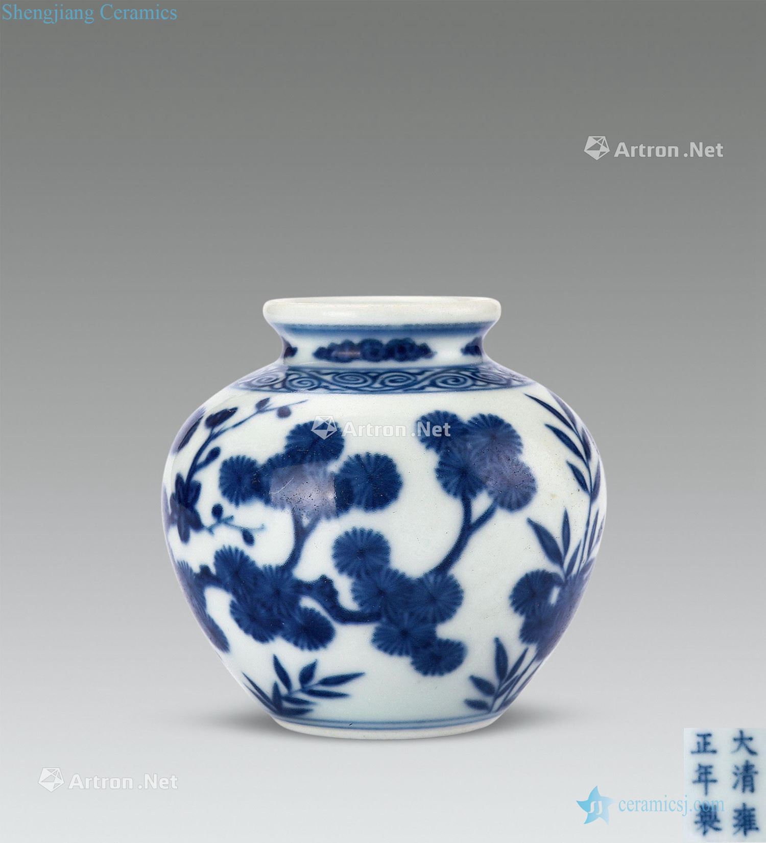 yongzheng Blue and white shochiku canister