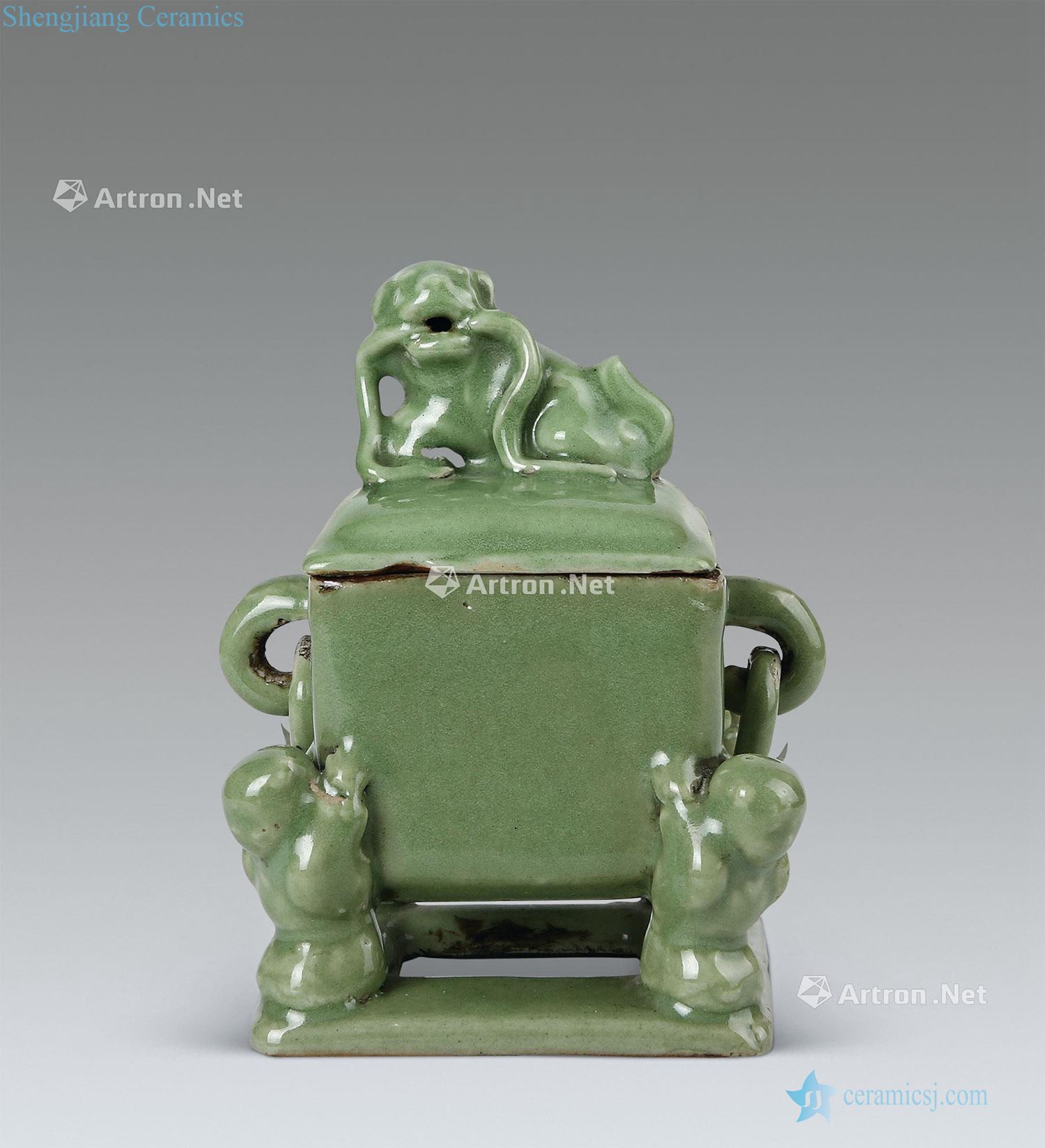 Ming Longquan celadon plum green square furnace