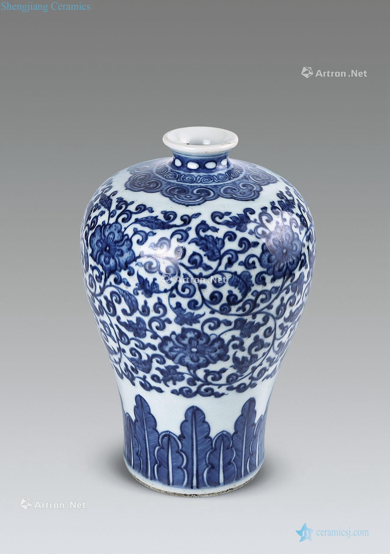Yongzheng blue and white flower plum bottle wrapped branches