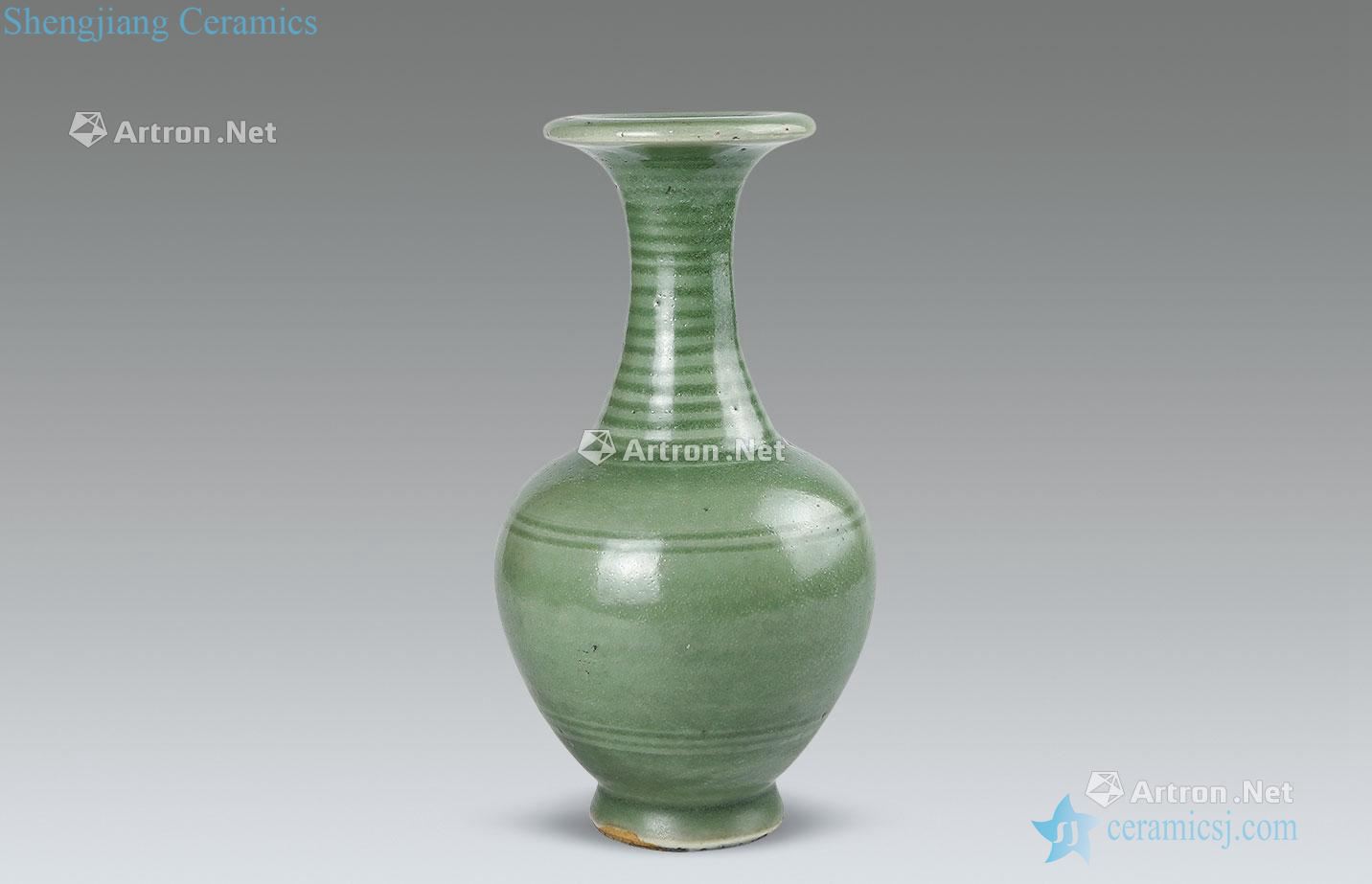 yuan Longquan celadon bowstring grain mouth bottle