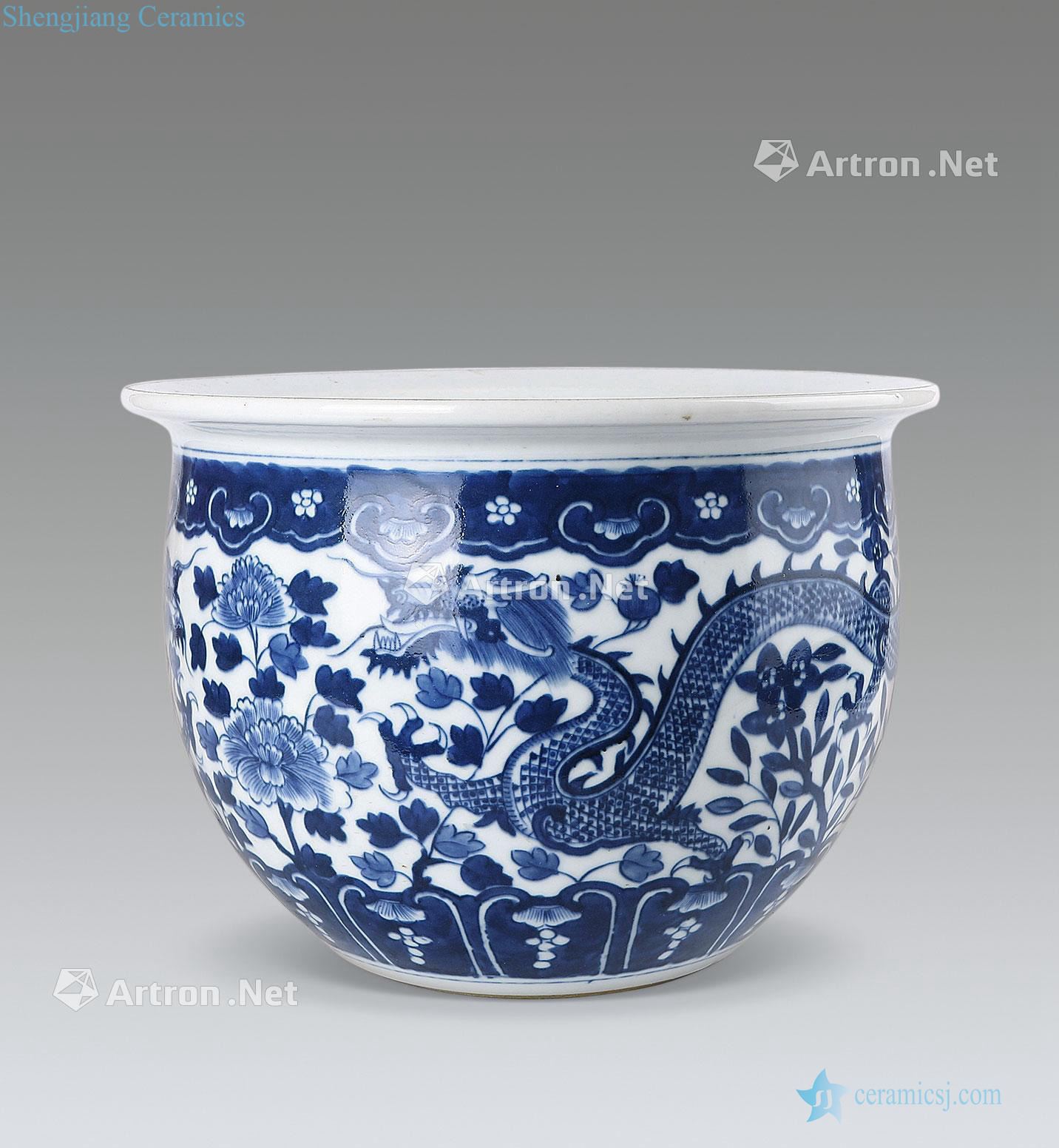 qing Blue and white dragon in cylinder